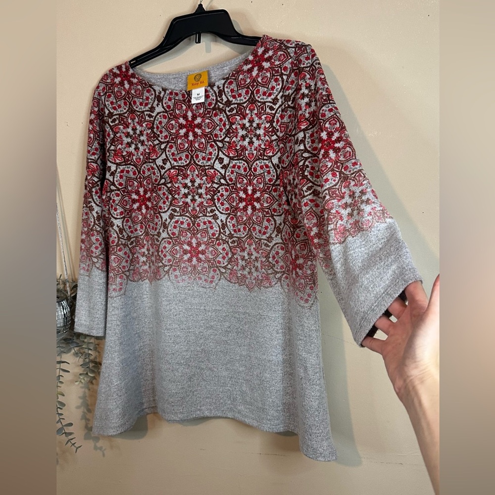 Ruby Rd. Medium Red and Gray Patterned Top - image 3